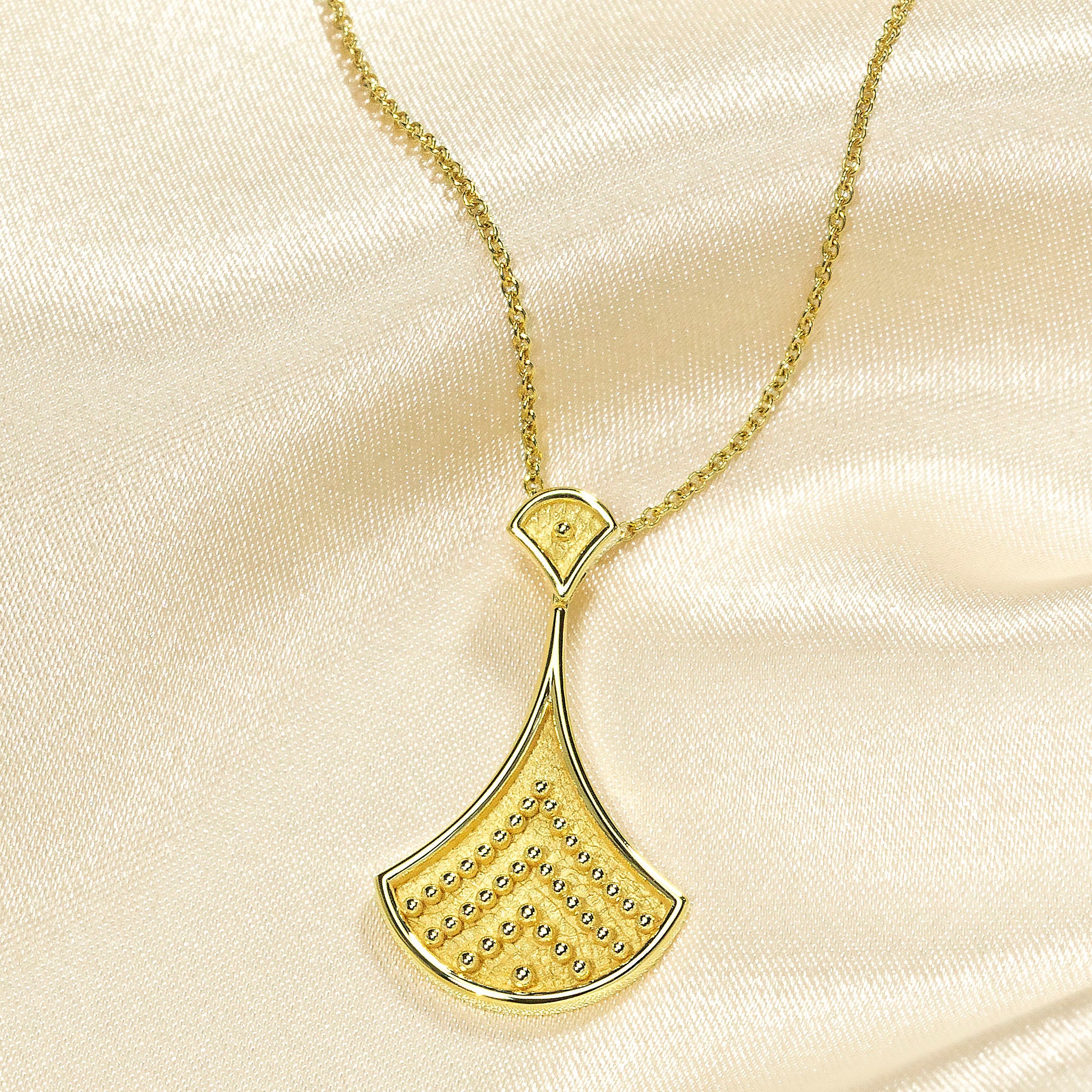 Byzantine Gold Pendant with Granulations Odysseus Jewelry