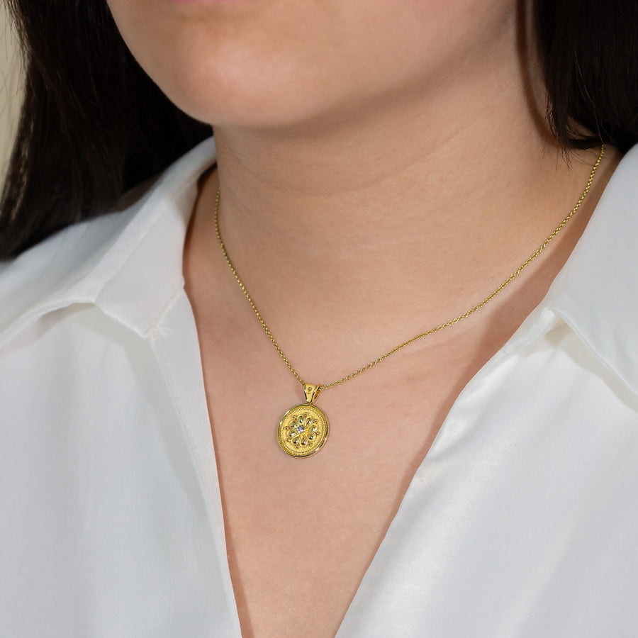 Gold Byzantine Round Flower Pendant with Diamond