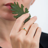 Dot Gold Ring with Round Green Agate